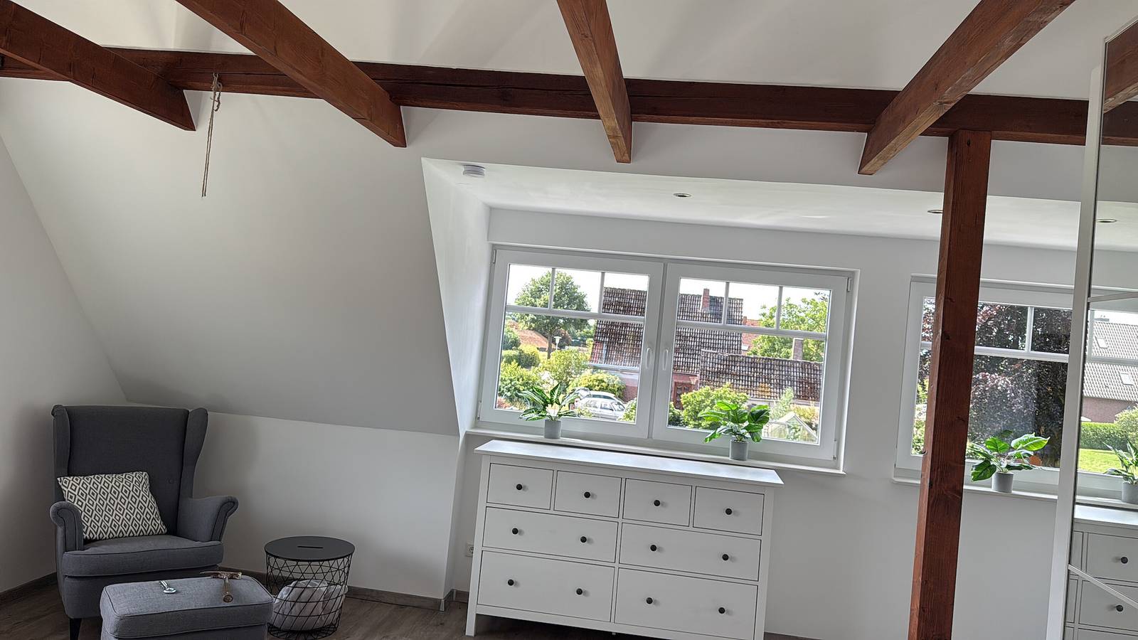 Ferienhaus 'Neeborg' mit privater Terrasse, privatem Garten und Wlan in Zetel, Südliche Nordseeküste