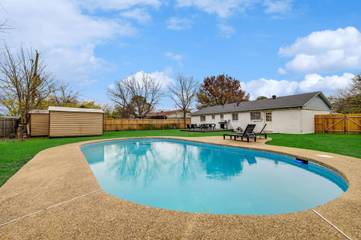 Vacation Rental for 9 Guests in North Richland Hills, Tarrant County, Picture 3