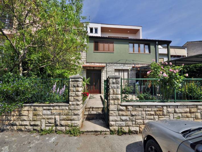 Gîte pour 8 personnes, avec terrasse à Pula - 2