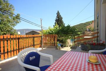 Ferienwohnung für 3 Personen, mit Terrasse auf Cres