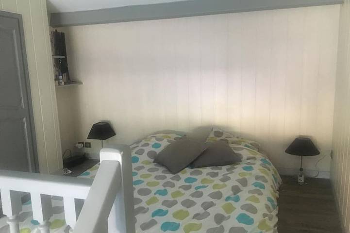 Location de vacances pour 8 personnes, avec jardin ainsi que jacuzzi et terrasse à La Fare-les-Oliviers - 2