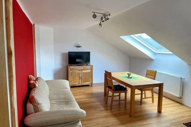 Ferienwohnung für 4 Personen, mit Balkon und Whirlpool