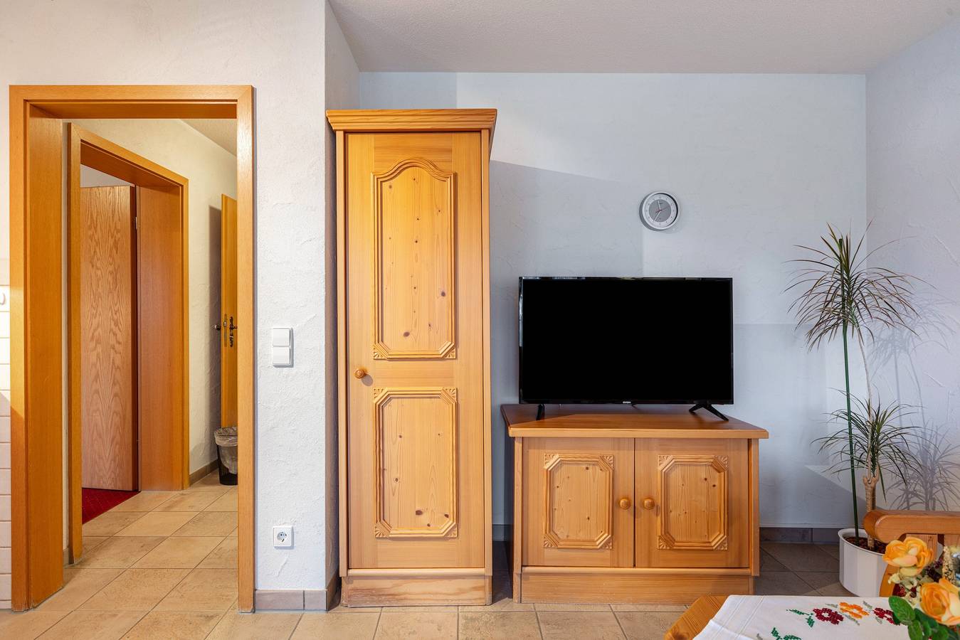 Apartamento entero, Apartamento vacacional 'Tipo B Piso 2' con vistas a la montaña, terraza comunitaria y Wi-Fi in Feldberg, Selva Negra (zona sur)