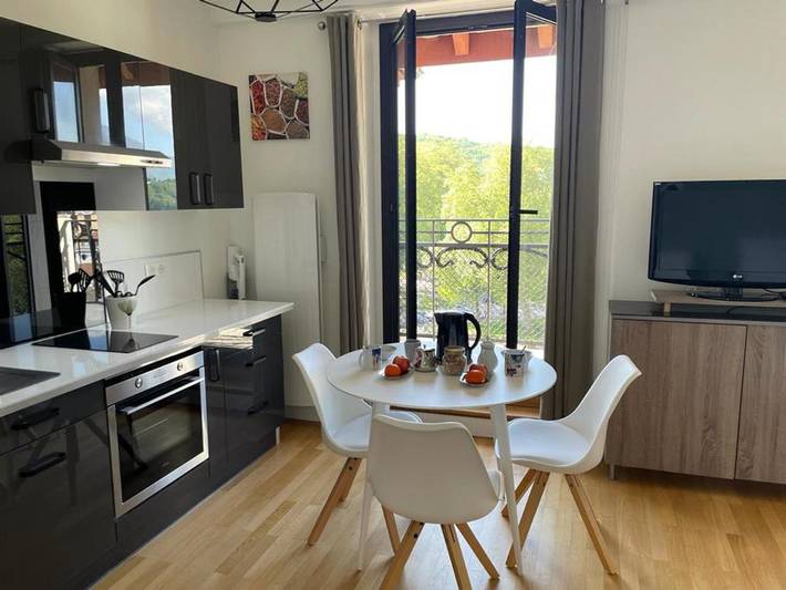 Gîte pour 2 personnes, avec balcon dans Office de Tourisme d'Aix les Bains - 2