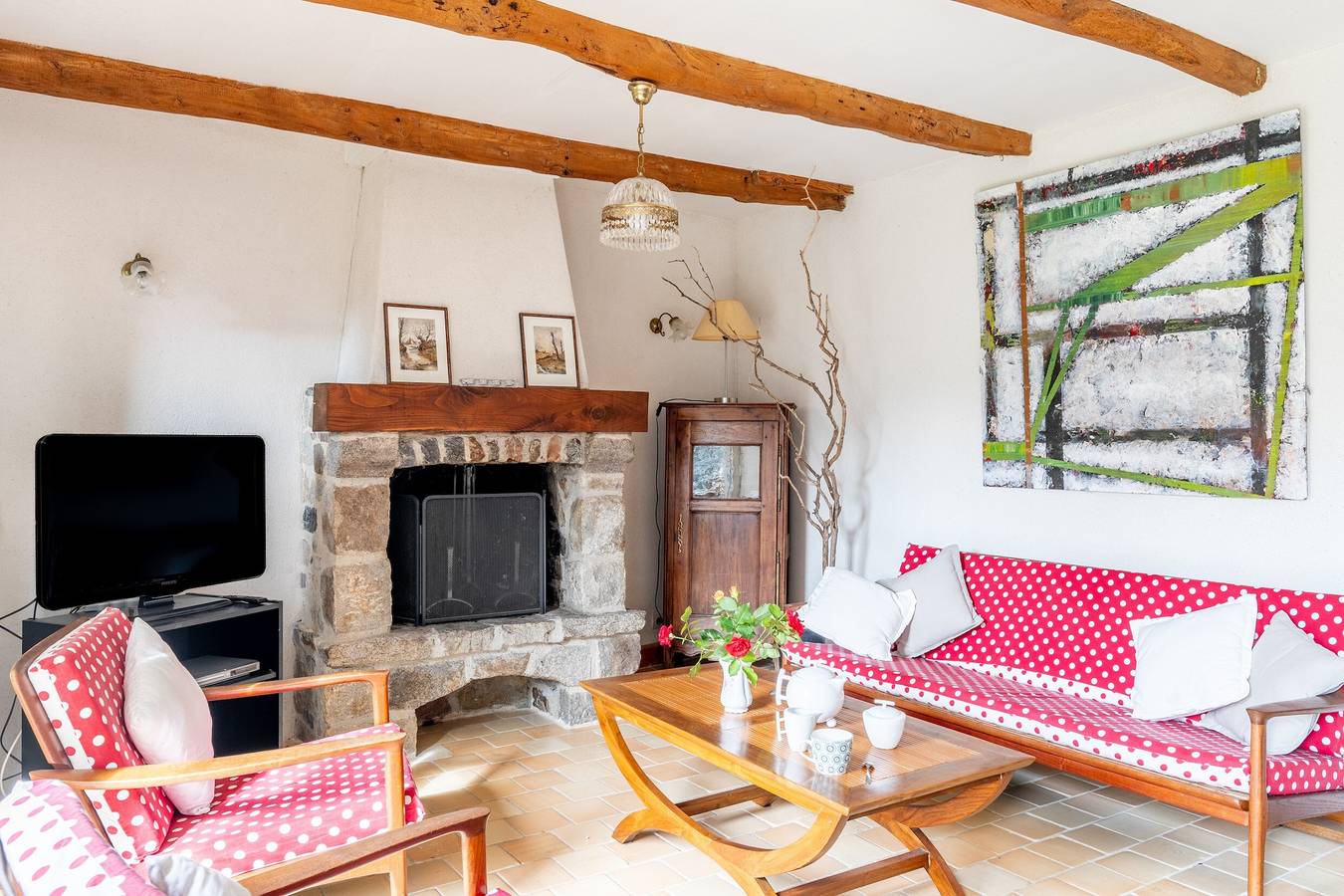 Holiday Home 'Ville Daniel' with Private Terrace, Private Garden and Wi-Fi in Pordic, Côte de Goëlo