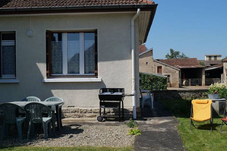 Location de vacances pour 4 personnes, avec jardin dans Richebourg (Haute-Marne)