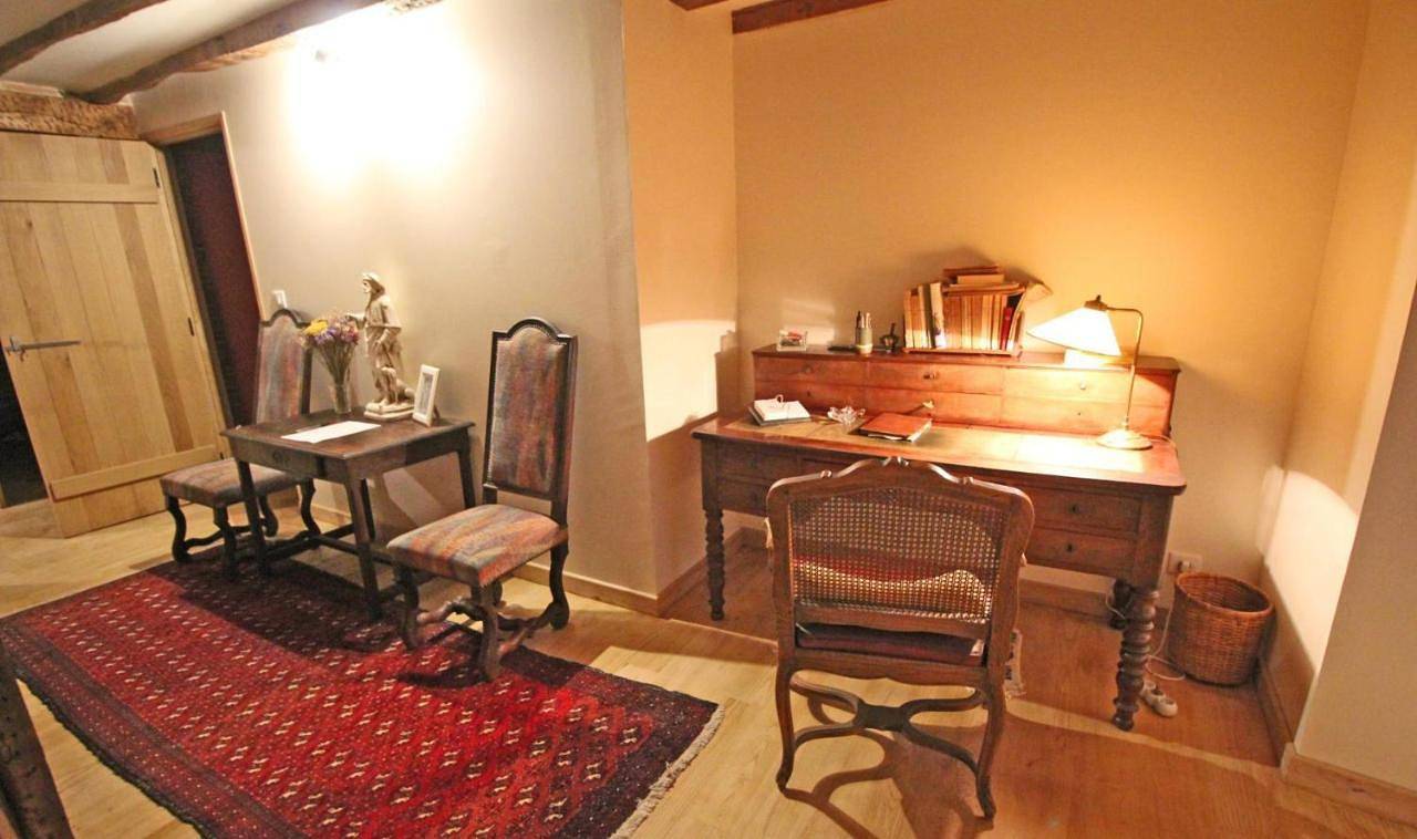 Four-Bedroom Home in La Geneytouse, Région de Limoges