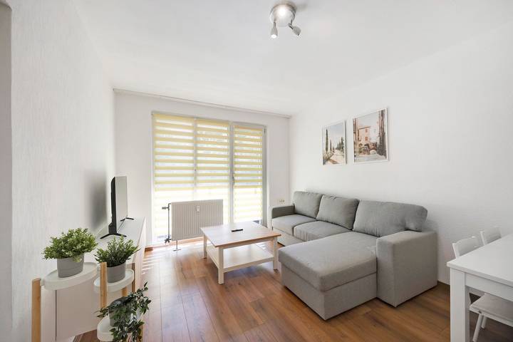 Ferienwohnung für 2 Personen, mit Balkon und Seeblick in Saale-Unstrut