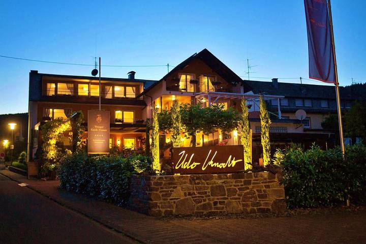 Ferienwohnung für 2 Personen, mit Ausblick und Garten, kinderfreundlich in Kröv