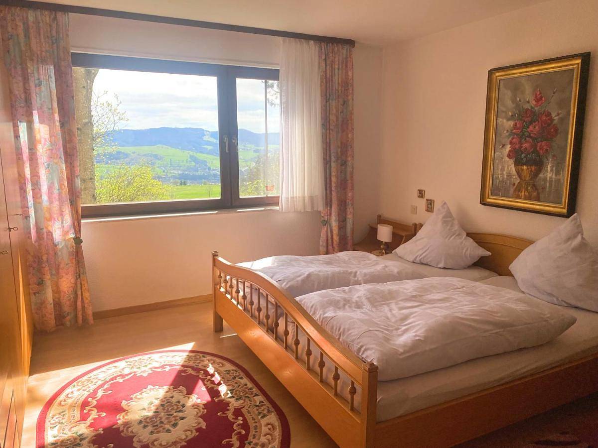 Ganze Wohnung, Apartment with Mountain View in Gersfeld, Rhön-Hessen