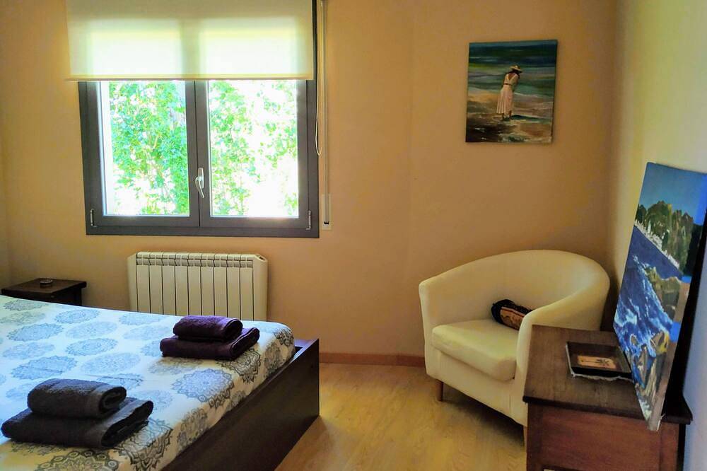 Ganze Wohnung, Komfort und eine hervorragende Aussicht. Meer und Berg Costa Brava in Palau-saverdera, Oberampurien
