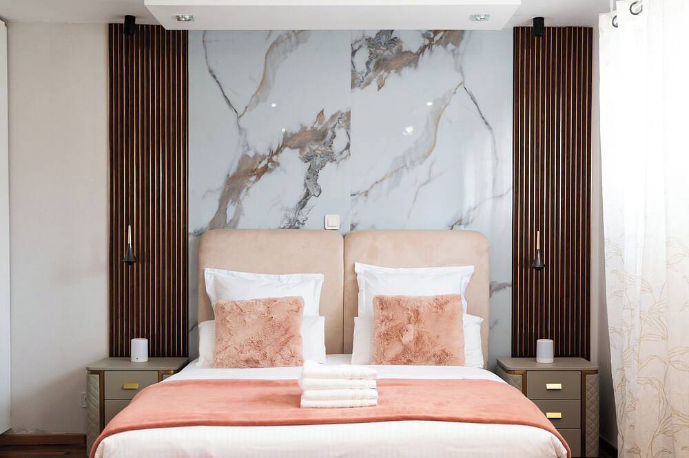 Luxury villa in Bussy, 12 minutes from Disneyland Paris - from 6 to 16 people in Bussy-Saint-Georges, Seine-et-Marne