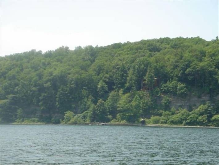 Vacation rental for 6 people, with terrace in Seneca Lake