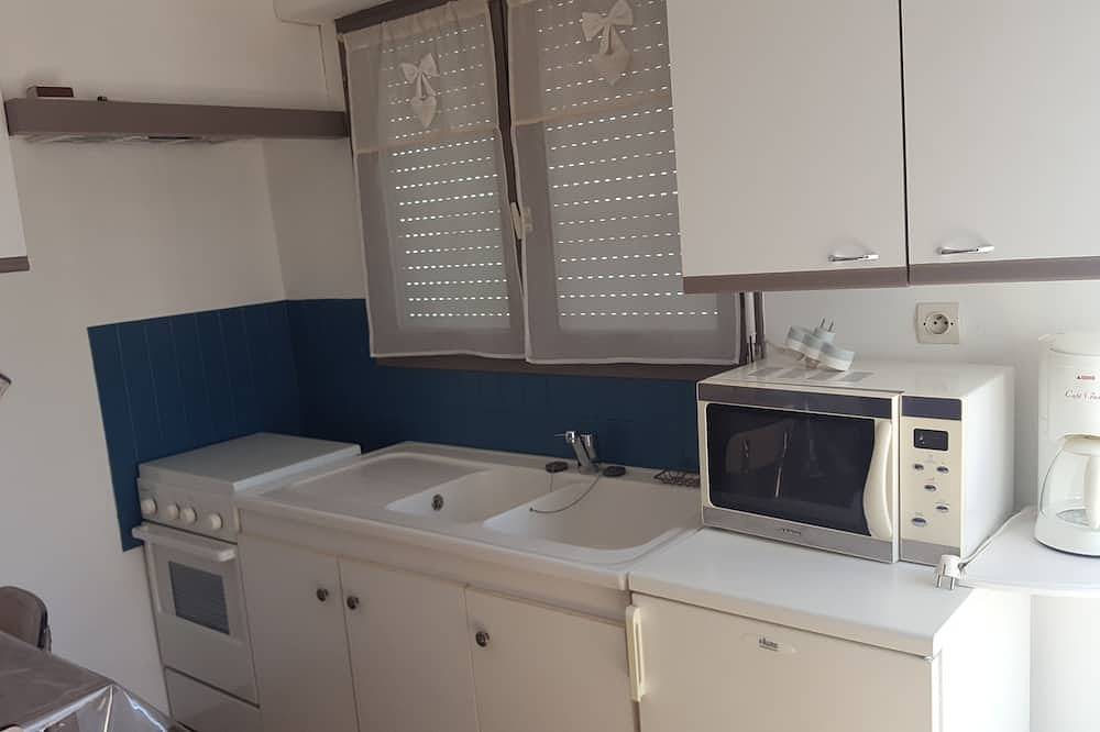 Ganze Wohnung, Studio 2 Personen mit Garten in der Nähe von Meer und Wald. seine Geschäfte, sein Markt ... in Saint-Pierre-d'Oléron, Côte de Beauté