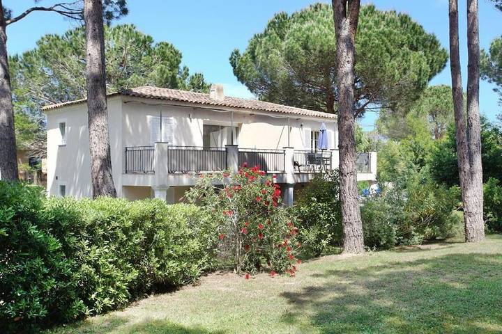 Ferienwohnung für 4 Personen, mit Ausblick und Garten sowie Pool in Gassin - 3