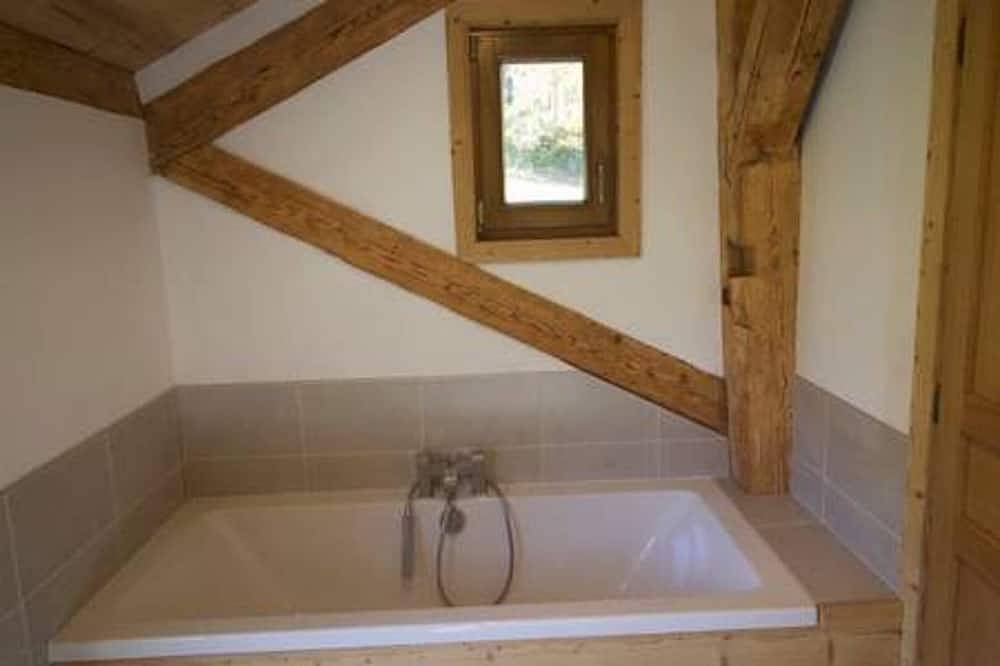 Stunning French Alpine Chalet with spectacular views across the Abondance Valley in Vacheresse, Thonon-les-Bains region