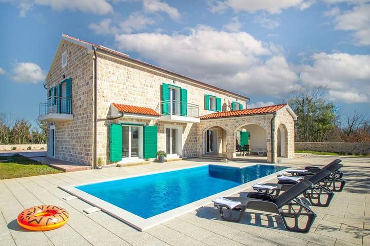 Ferienhaus für 12 Personen, mit Garten