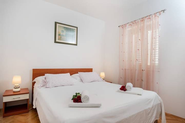 Bungalow für 6 Personen, mit Pool und Whirlpool sowie Garten, mit Haustier auf Brac - 3