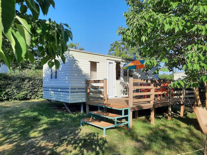 Camping pour 4 personnes, avec bassin pour enfant dans le Lot - 2