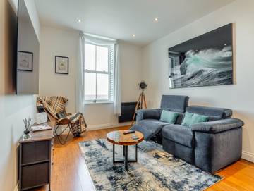 Log Cabin for 2 People in Whitby, North Yorkshire, Photo 2