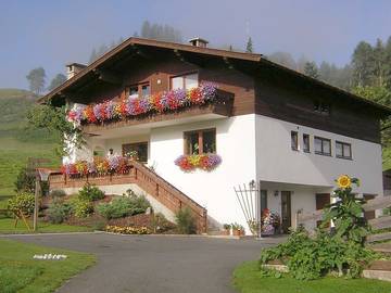 Ferienwohnung für 5 Personen in Kössen, Kaiserwinkl, Bild 1