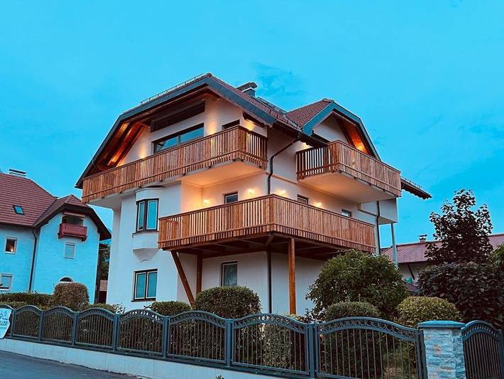 Ferienwohnung für 4 Personen, mit Ausblick und Balkon in Absam