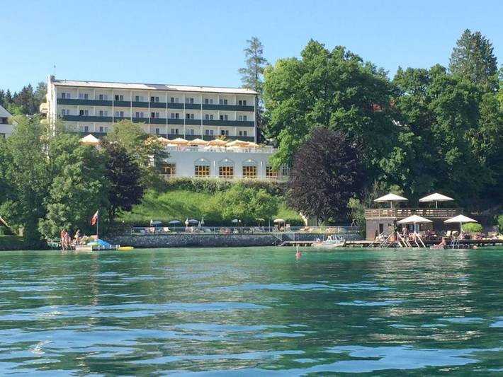 Hotel für 2 Personen, mit Balkon und Terrasse sowie Garten und Sauna in Seewalchen am Attersee - 2