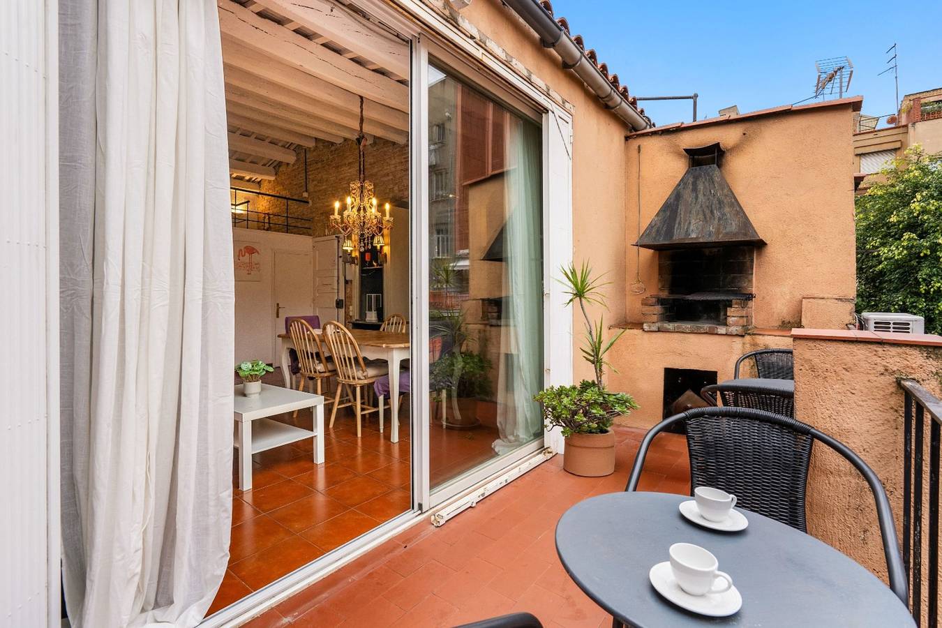 Ganze Wohnung, Gràcia Loft + Terrace Bbq • Ac & Fiber Wi-Fi in Barcelona Zentrum, Barcelona