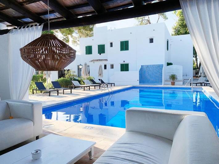 Maison d’hôte pour 3 personnes, avec Terrasse ainsi que Jardin et Piscine à Cala d'Or
