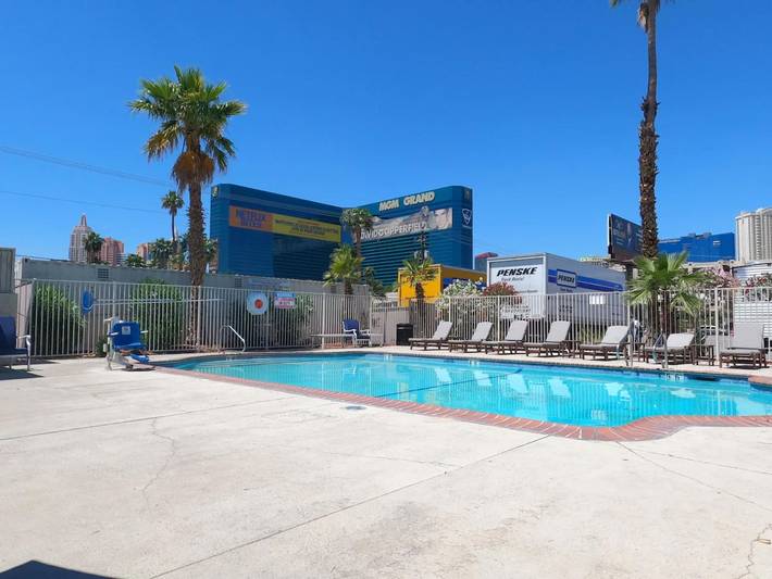 Apartamento entero, 1 cama doble | Acceso para personas con movilidad reducida Ri Shwr, Nsmk in Paradise, Nevada (Estados Unidos)