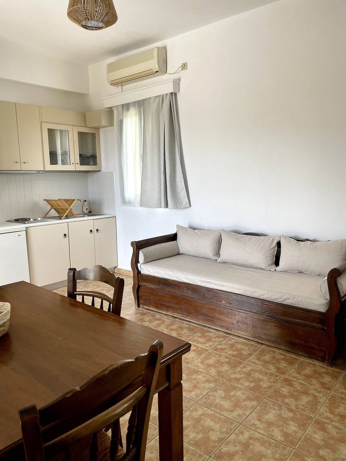 Appartement entier, Maison de vacances 'Kythiris Studios - Bungalow 3' avec vue sur la mer, Wi-Fi et climatisation in Cythère