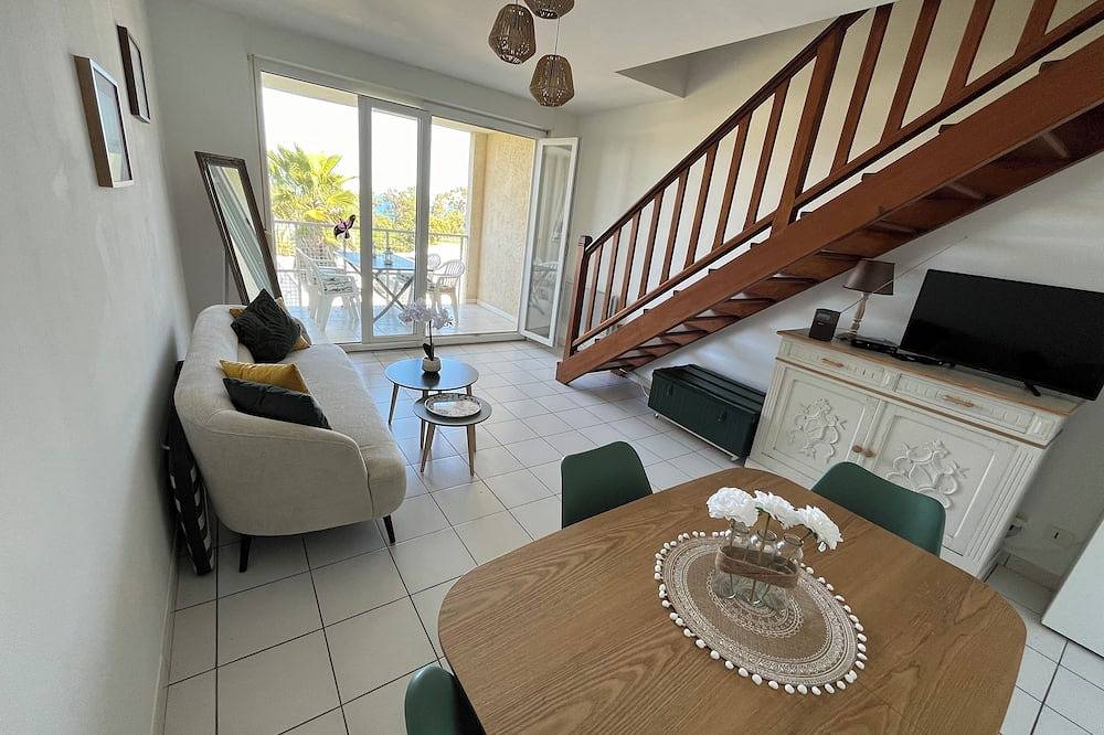 Appartement entier, Duplex vue Mer, climatisé, au Calme dans un Jardin, à 150m de la Plage à Pieds in Canale-di-Verde, Arrondissement de Corte