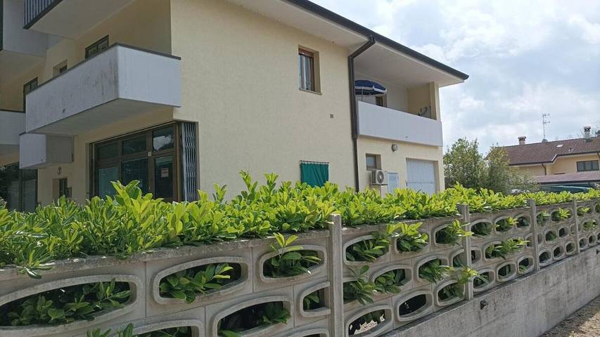 Gîte pour 6 personnes, avec Balcon ainsi que Terrasse et Jardin à Porpetto