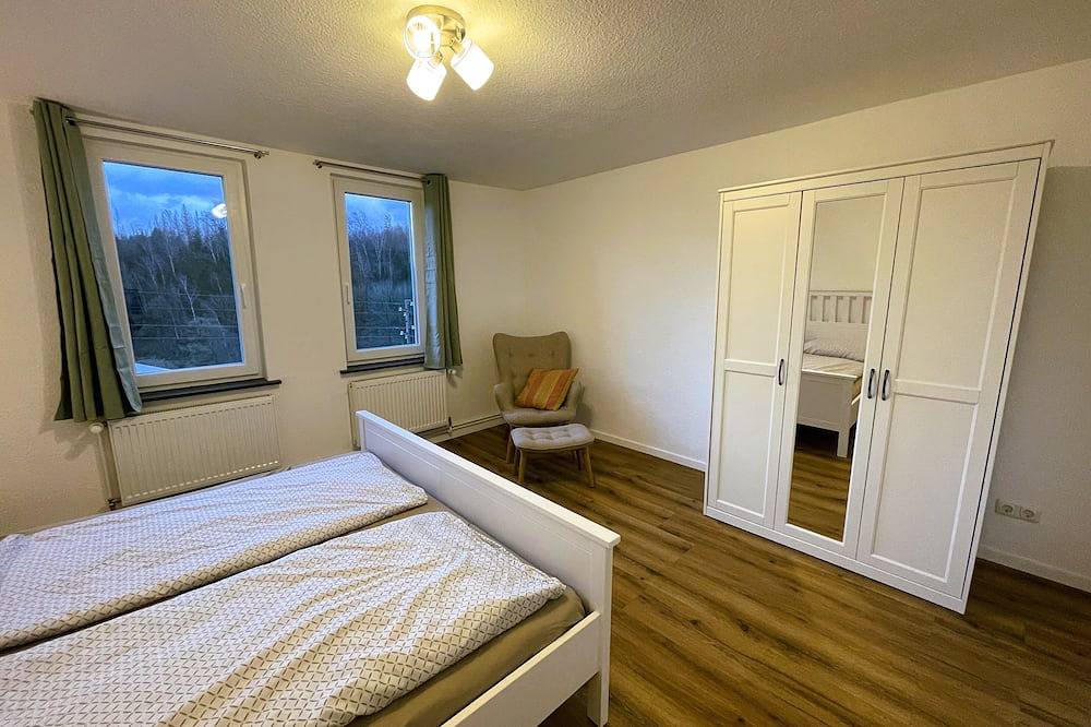 Ganze Wohnung, Große, moderne Ferienwohnung mit Garten und Spielscheune - Hexe 3 in Tanne, Harzvorland