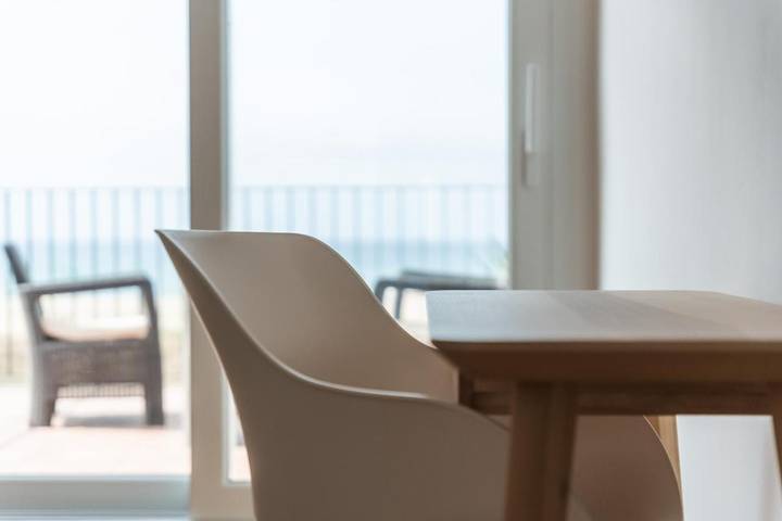 Chalet para 10 personas, con piscina además de jardín y vistas, Se admiten mascotas en Bajo Llobregat - 4