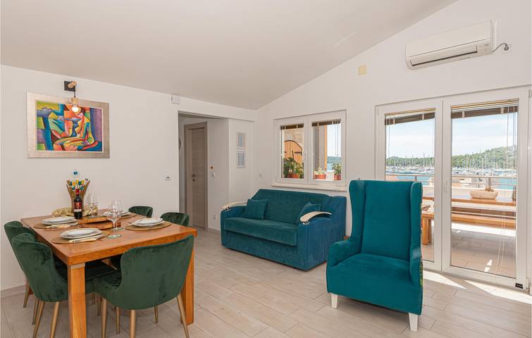 Gîte pour 4 personnes, avec jardin et terrasse à Rogoznica - 2