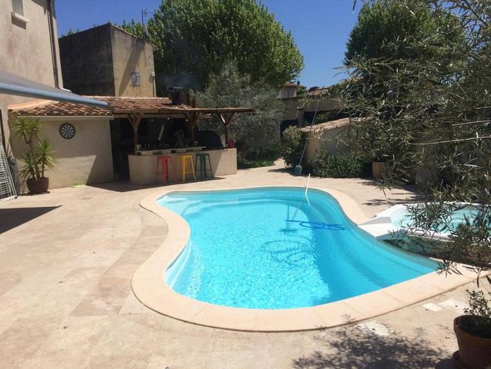 Gîte pour 2 personnes, avec balcon ainsi que piscine et jardin à Saint-Martin-de-la-Brasque - 4