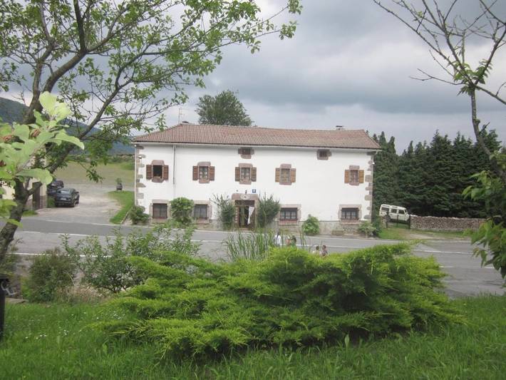 Casa de huéspuedes para 3 personas, con terraza y jardín, Se admiten mascotas en Pirineos