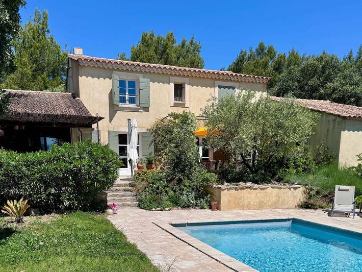 Ferienhaus für 8 Personen, mit Pool und Garten, kinderfreundlich