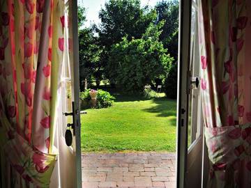 Maison d’hôte pour 2 personnes, avec vue, animaux acceptés à Fronsac