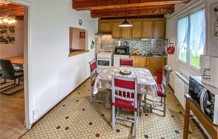 Location de vacances pour 4 personnes, avec terrasse dans le Cantal - 4
