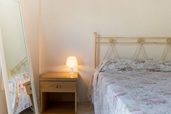 Ganze Wohnung, Ferienwohnung in Meernähe mit offener Terrasse und Balkon in Pozzallo, Ragusa Provinz