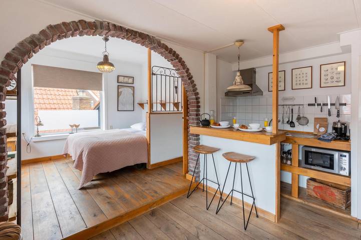 Strandhaus für 2 Personen, mit Terrasse und Balkon/Terrasse in Egmond aan Zee