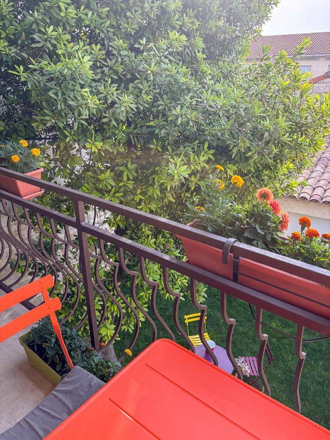 Maison sol en ciel Petit Dejeuner et Parking inclus in Aigues-Mortes, Côte d'Améthyste