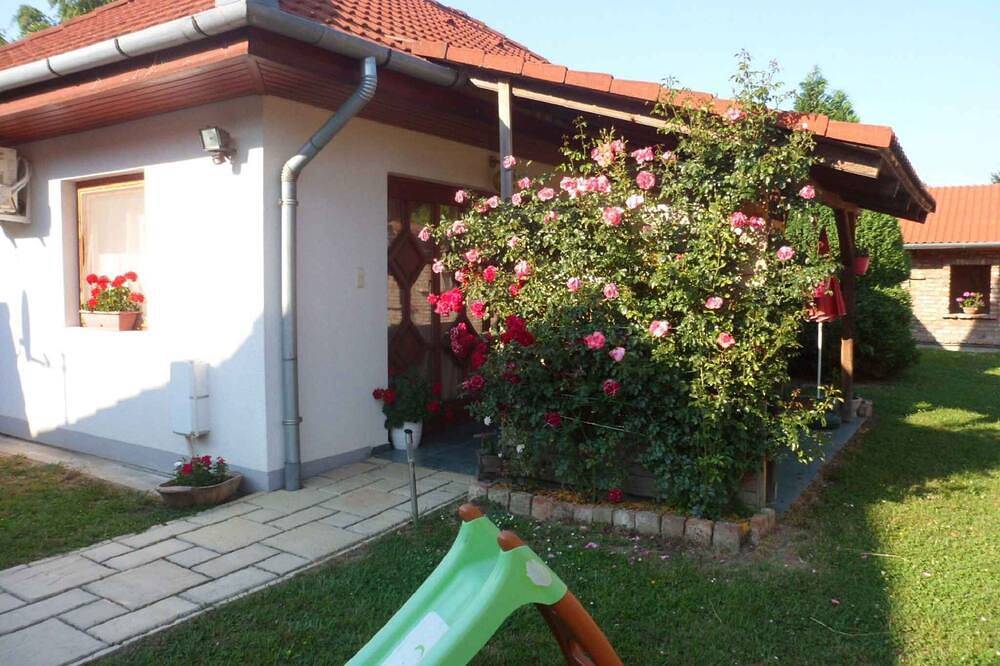 Holiday home with pool and covered terrace in Balatonberény, Southern Shore of Lake Balaton