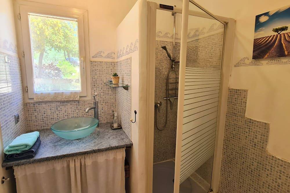 Villa Les Romarins in Entrecasteaux, Brignoles region