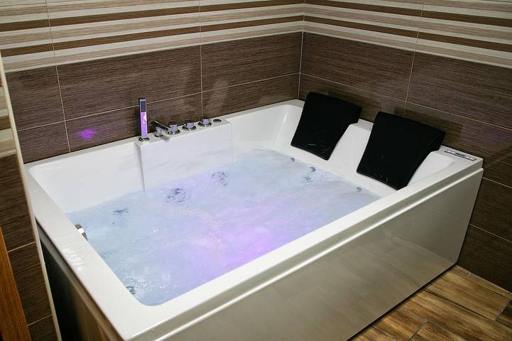 Gîte pour 4 personnes, avec Jacuzzi à Tordesillas