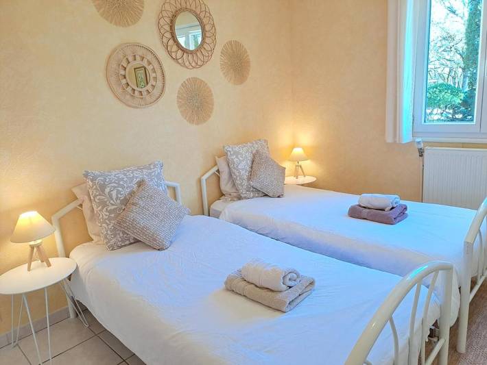 Location de vacances pour 5 personnes, avec jardin ainsi que piscine et vue à Limogne-en-Quercy - 3