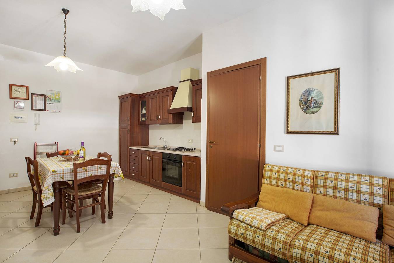 Ganze Wohnung, Apartment 'Giallo' mit Terrasse, Wlan und Klimaanlage in San Vito Lo Capo, Trapani Provinz