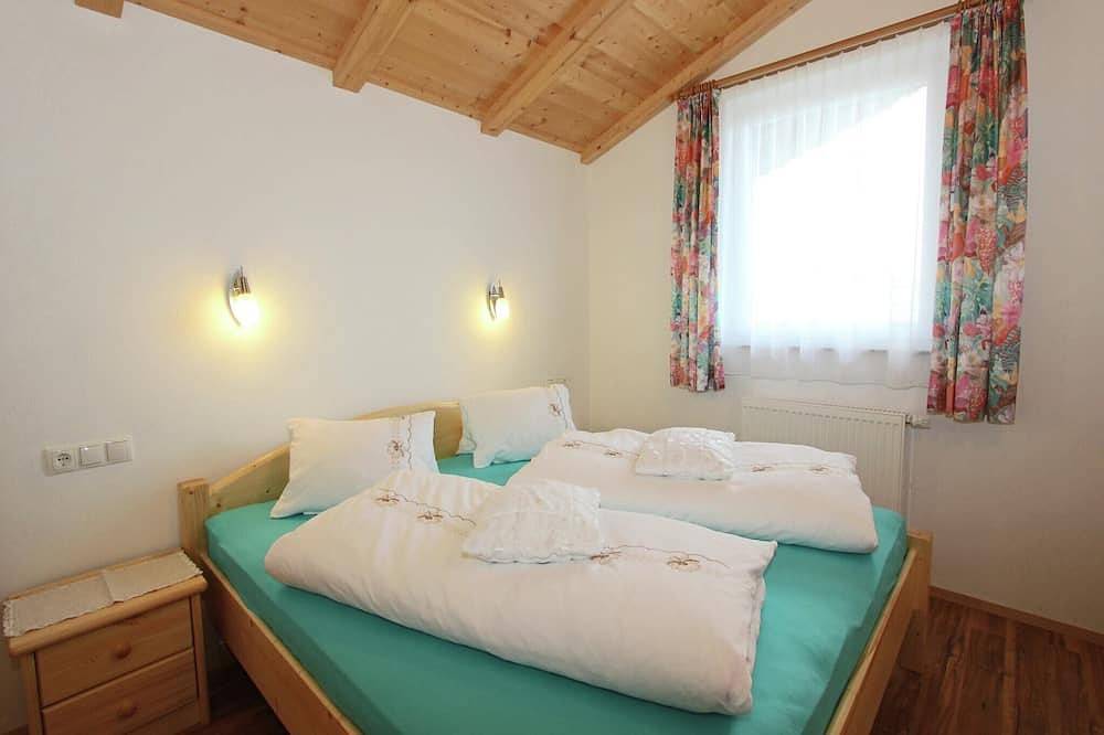 Entire apartment, Apartment in Fügenberg near Ski Slopes in Tux Alps, Fügen